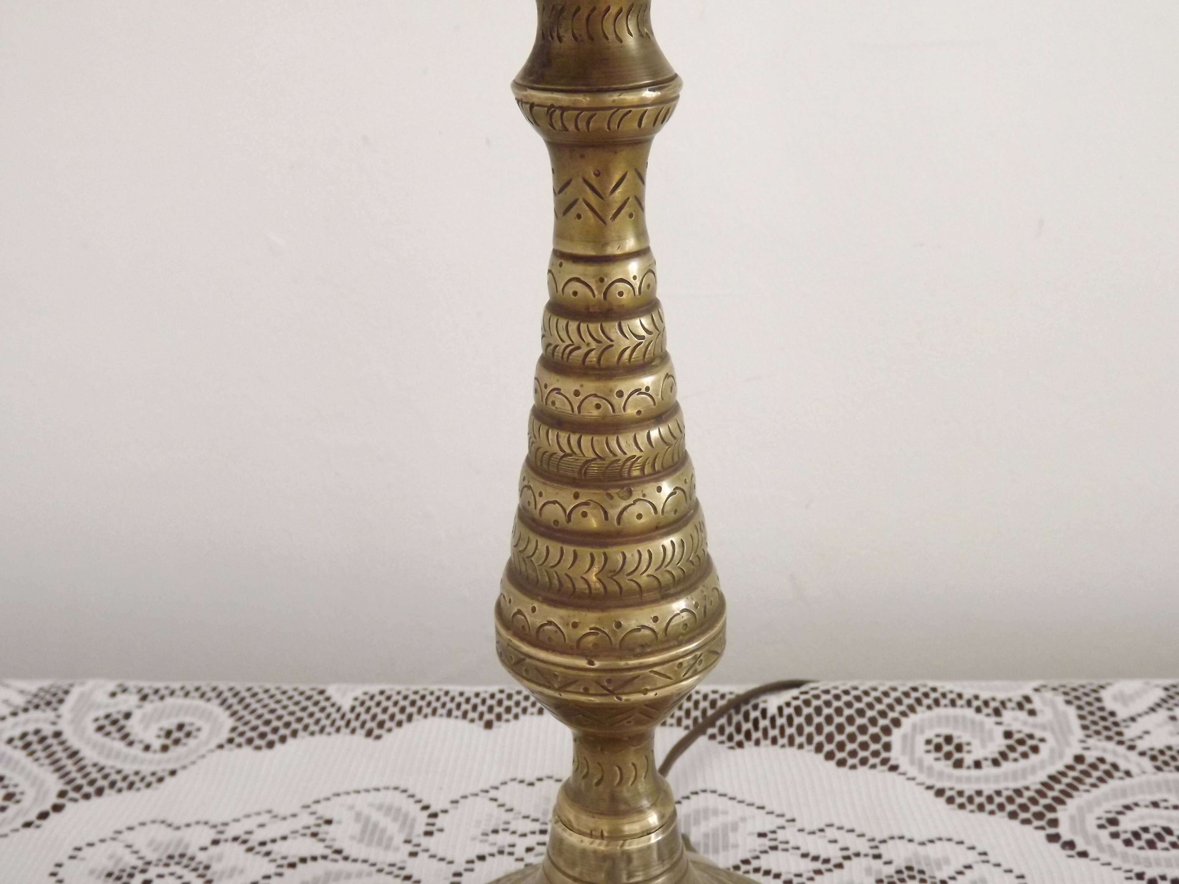 Electrified candlestick lamp base in solid brass, Morocco mid-20th century.
