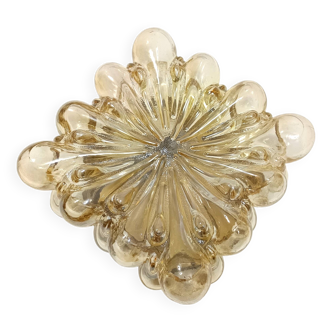 Plafonnier en verre ambré et métal verni doré par Helena Tynell