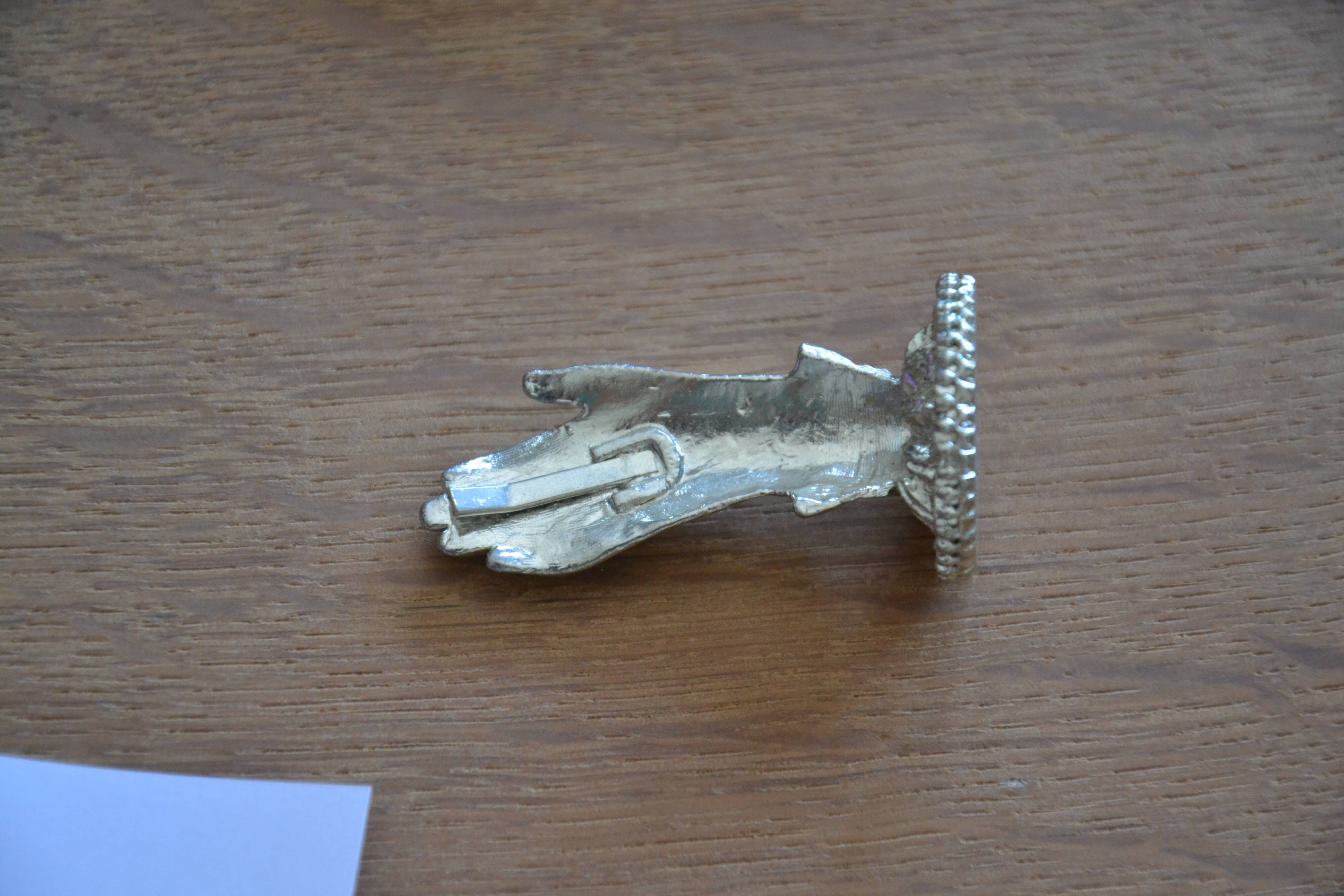 6 silver-plated menu holders A British production
