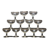 12 anciennes coupes a champagne en verre soufflé et gravé