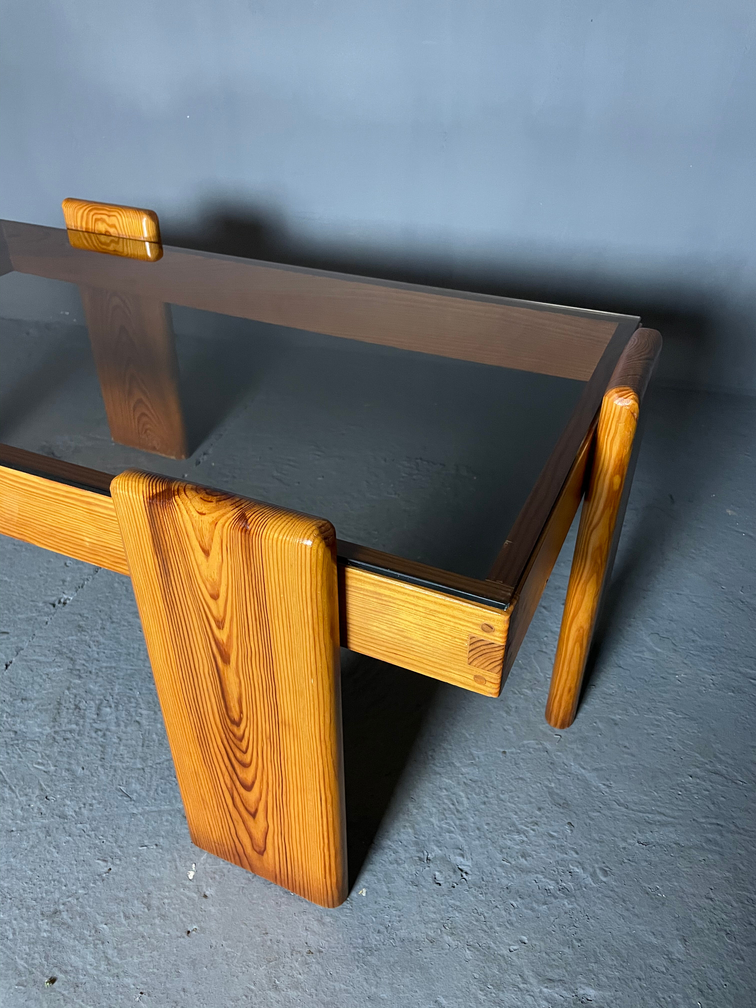 Pine coffee table & glass top