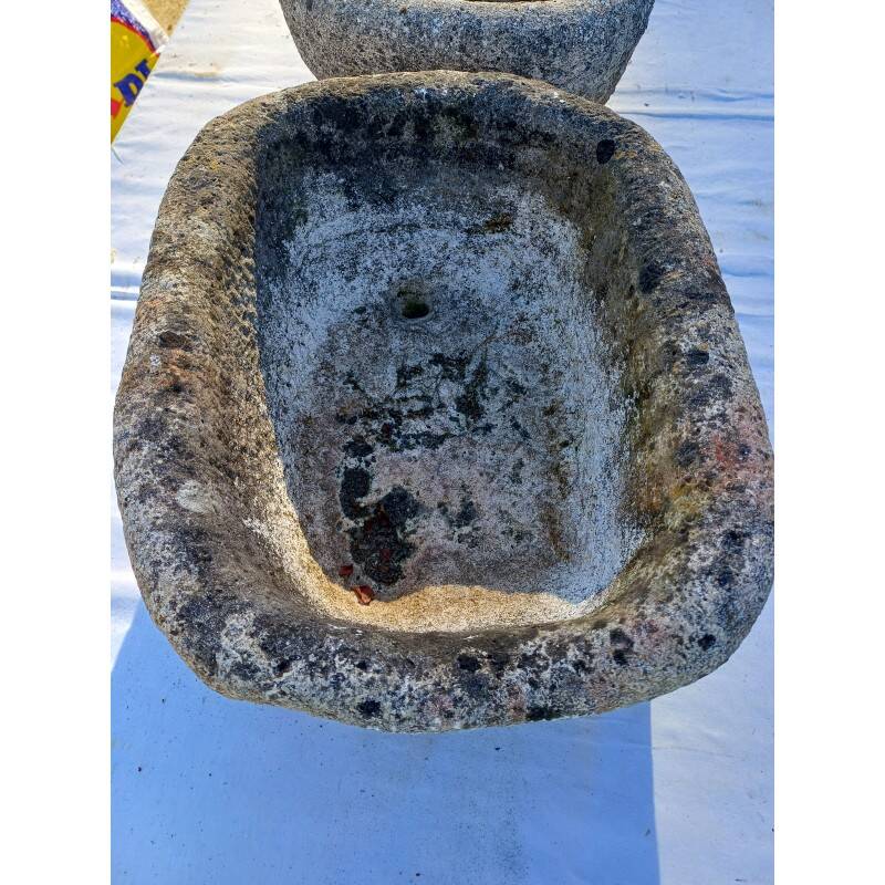 Paire de vasques en pierre de Dordogne 19ème