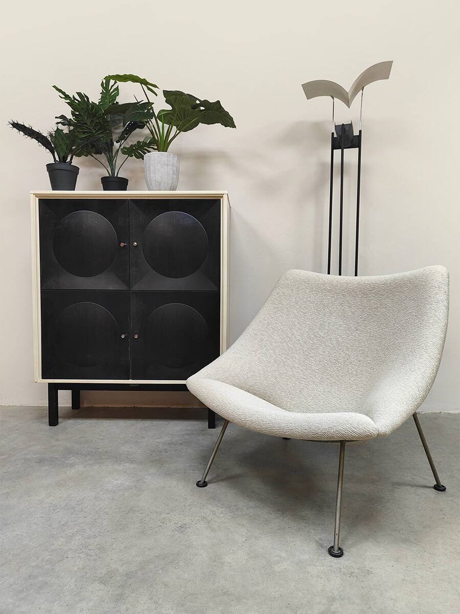 Brutalist circular cabinet vintage 'Geometric design'