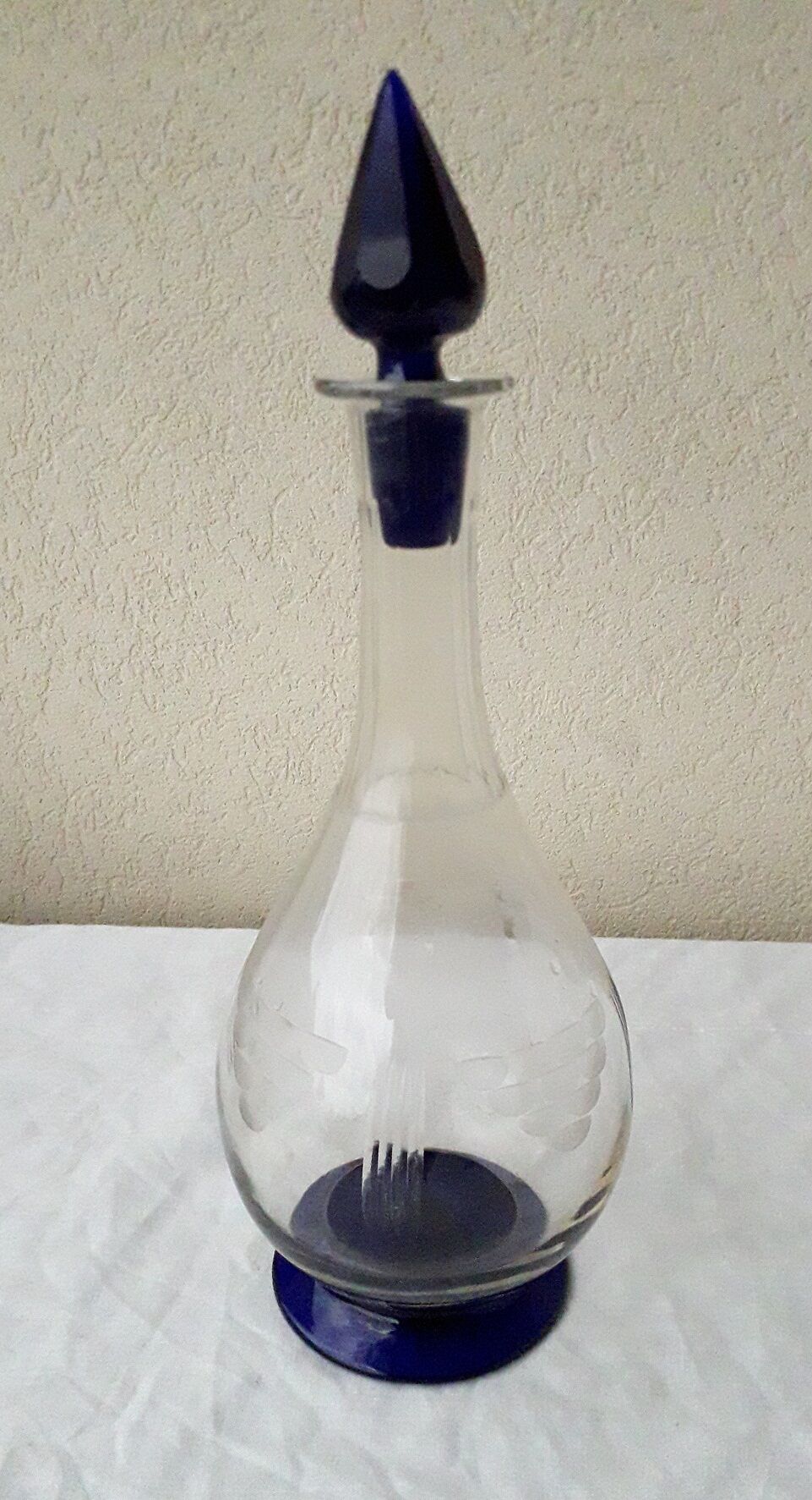Glass decanter