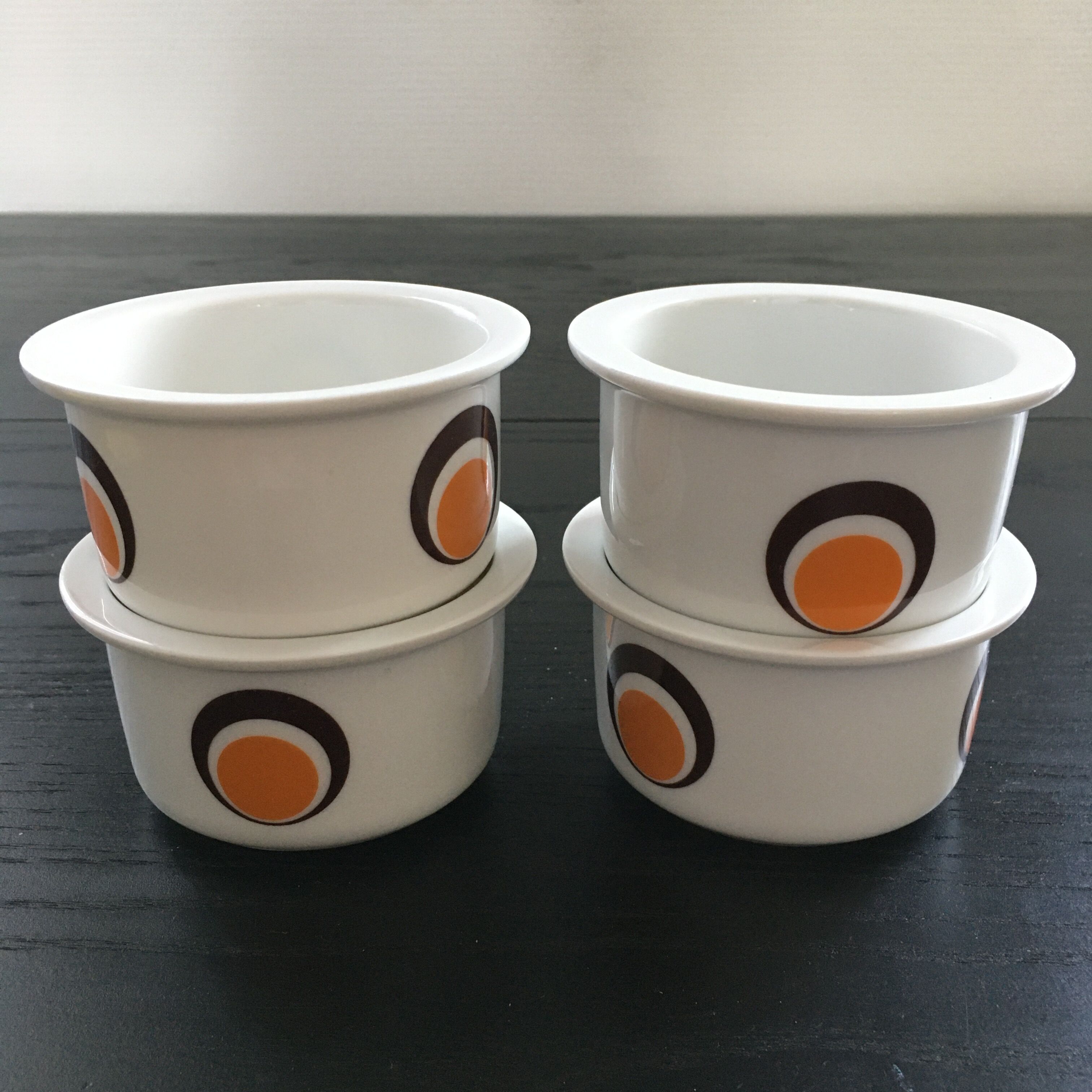 Lot 4 ramekins pop décor