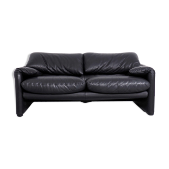 Cassina black Leather Maralunga sofa by Vico Magistretti