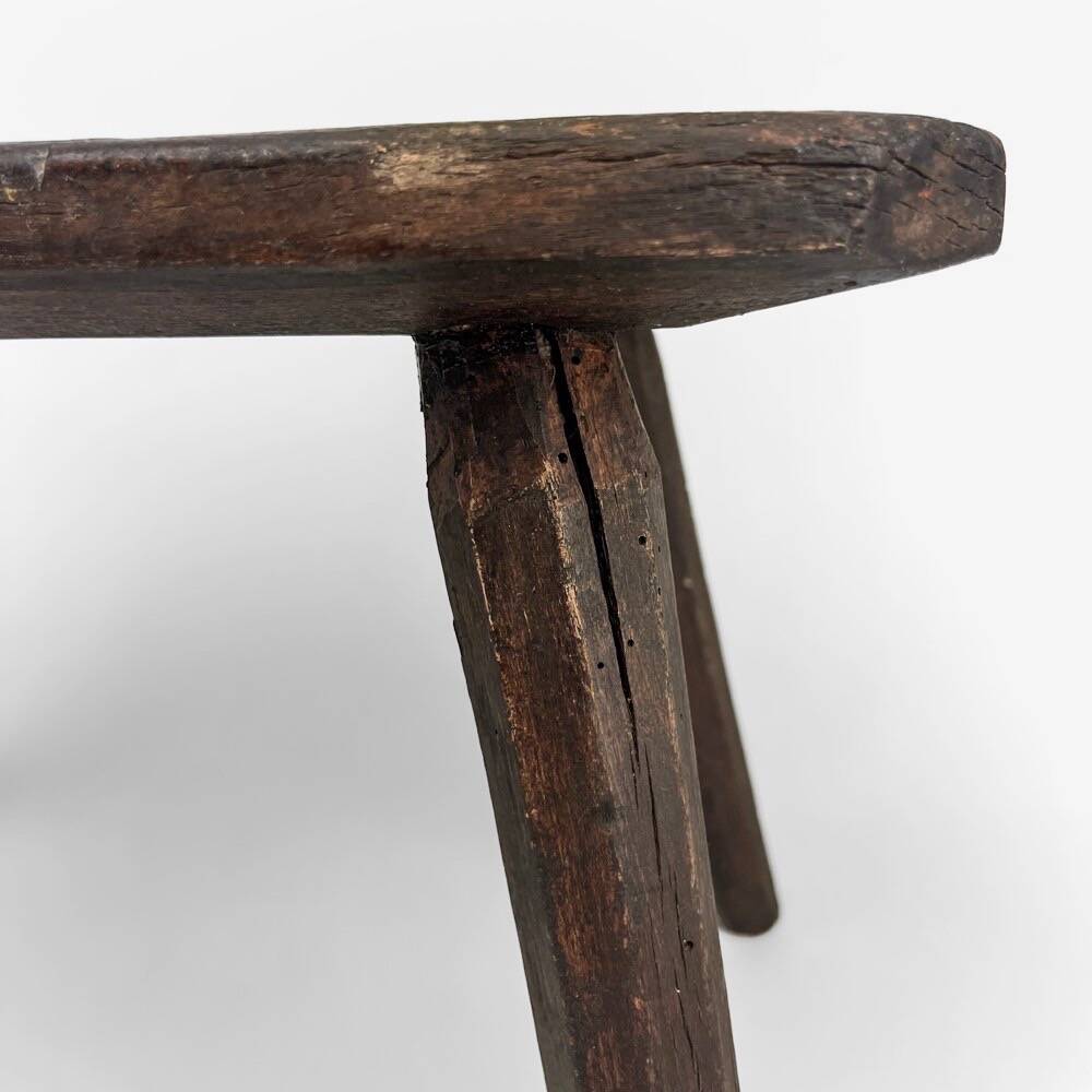 Antique solid wood slit milking bench