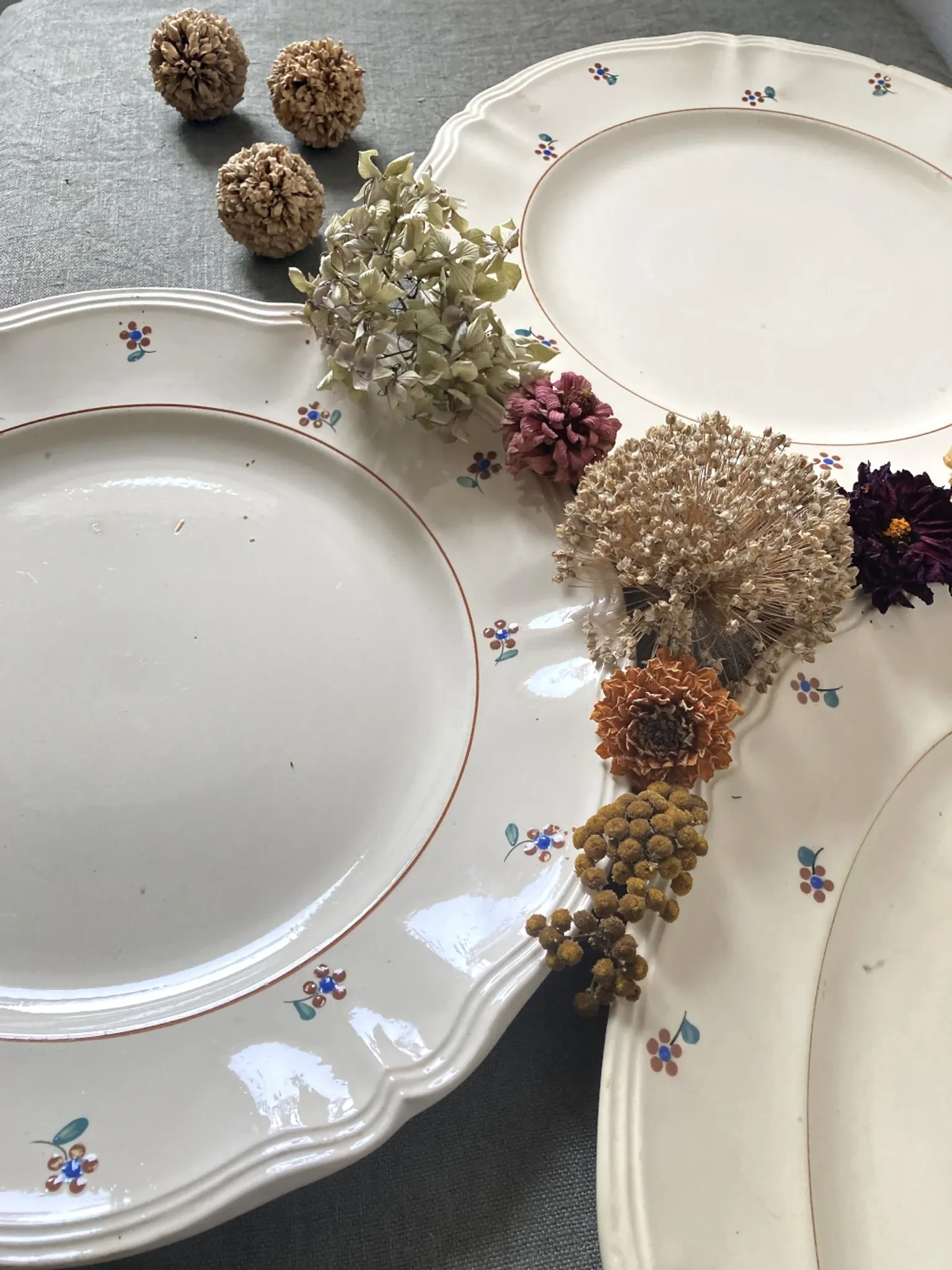 Set of three serving dishes Digoin Sarreguemines, Arromanches, around 1950