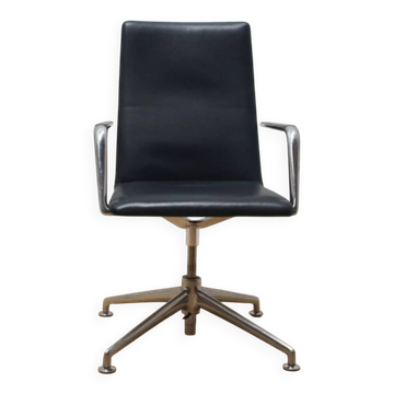 Office chair by Arrows