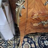 Marquetry chest of drawers