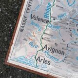 Ancienne affiche scolaire MDI France, le gros élevage et le Rhône.