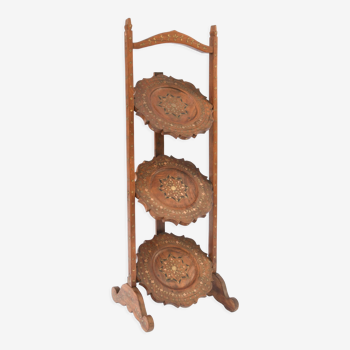Plate holders with three mobile trays with inlaid decoration