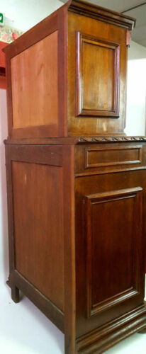 Renaissance hunting lodge cabinet in solid oak