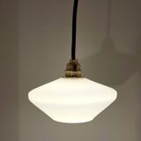 Adjustable suspension in white opaline