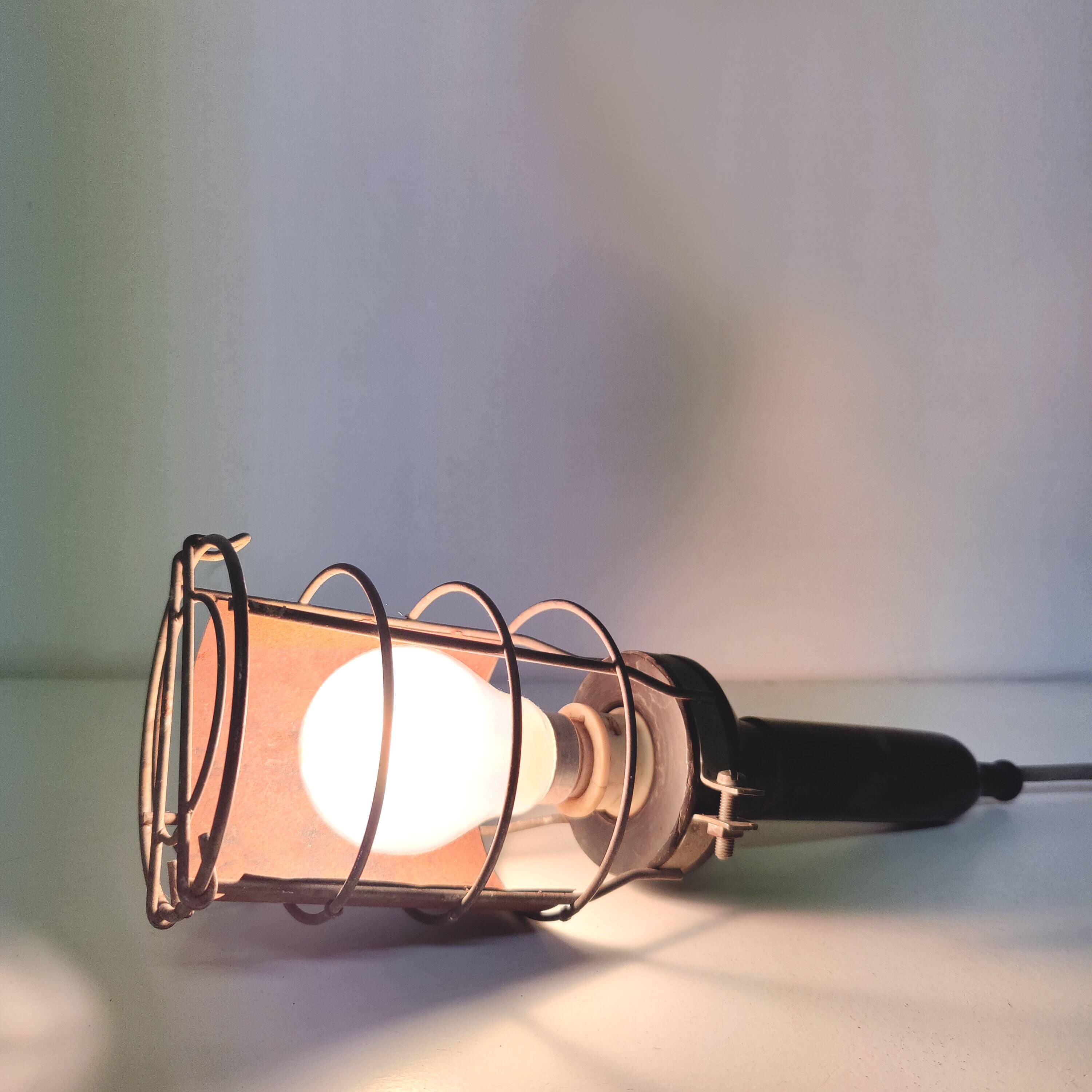 Industrial workshop portable lamp