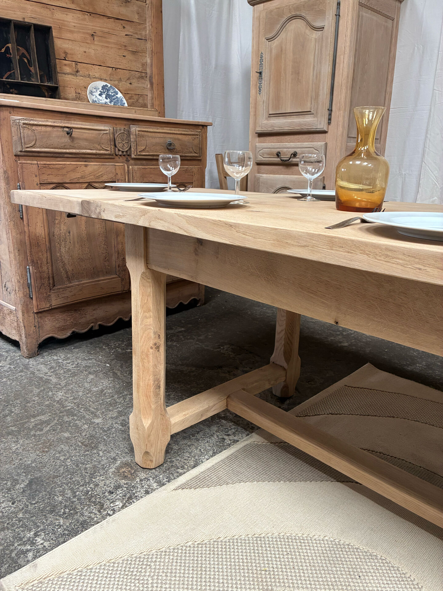 Solid oak farmhouse table with extensions 4M