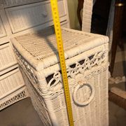 Ensemble chambre rotin blanc : commode, miroir, lit, panier