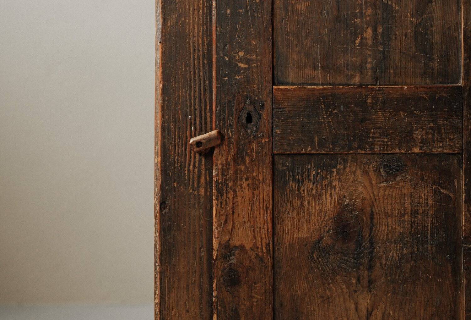 One-door cabinet, folk art, Auvergne, 19th century