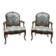Paire de larges fauteuils de style Louis XV