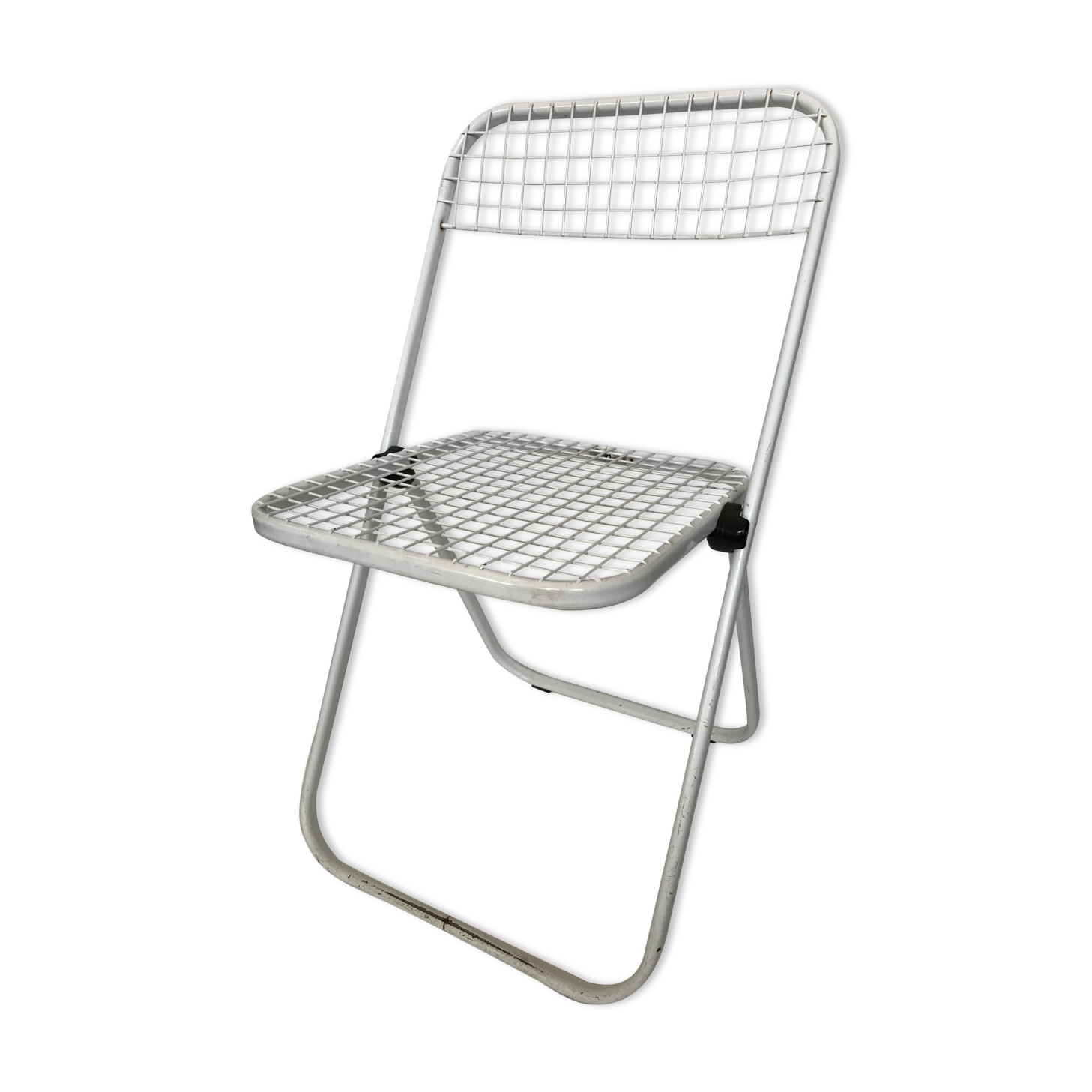Metal folding chair by Talin Editions