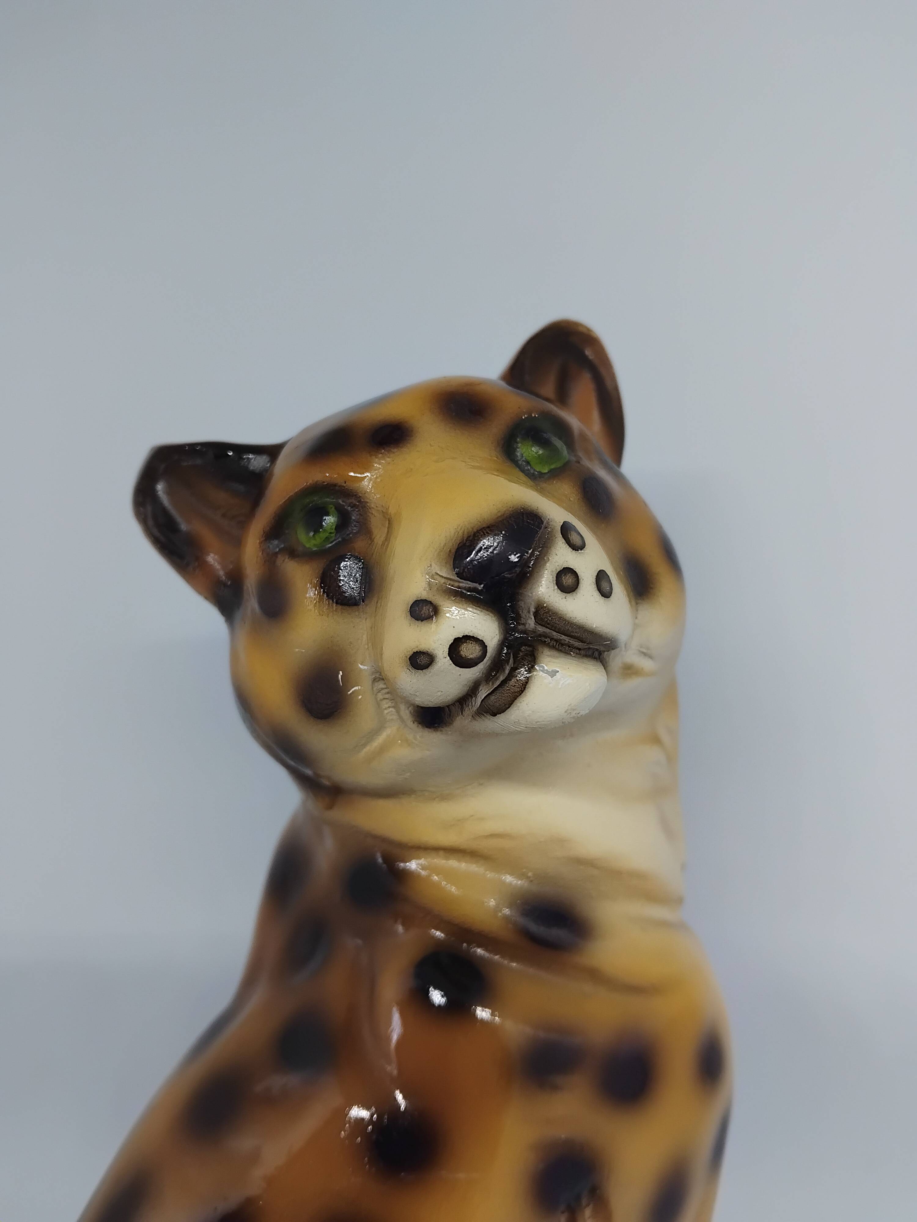 Polychrome terracotta jaguar Vintage 1970s.