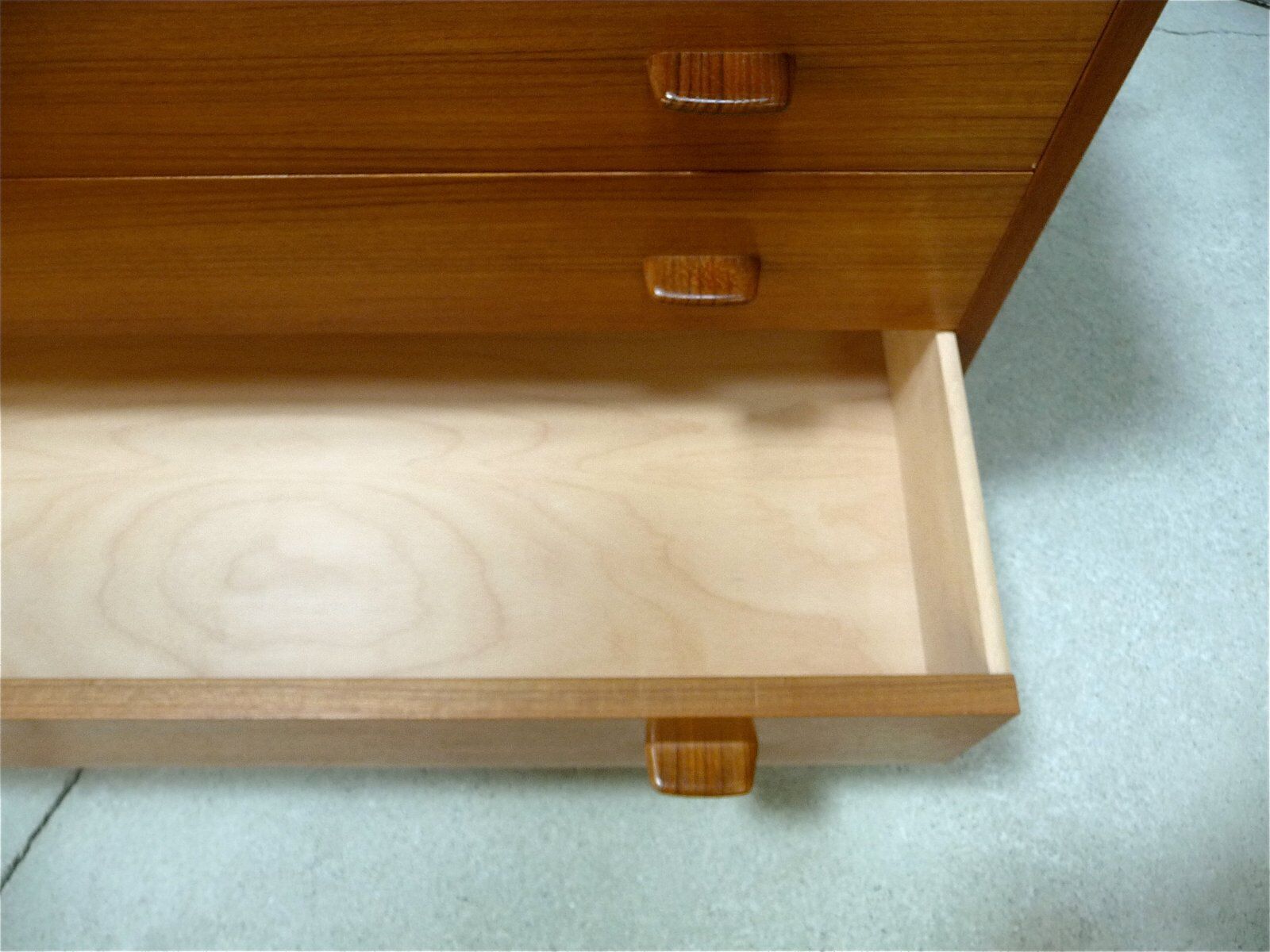 Commode en teck RY16 par Hans J. Wegner pour Ry Møbler, Danemark