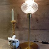 Lampe à poser métal doré abat jour verre ciselé, vintage