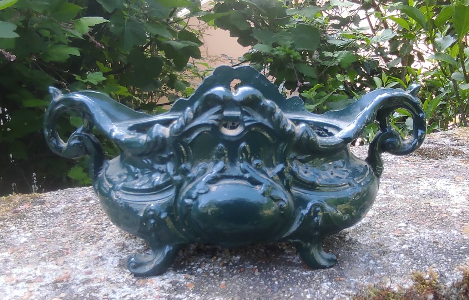 Jardinière en fonte