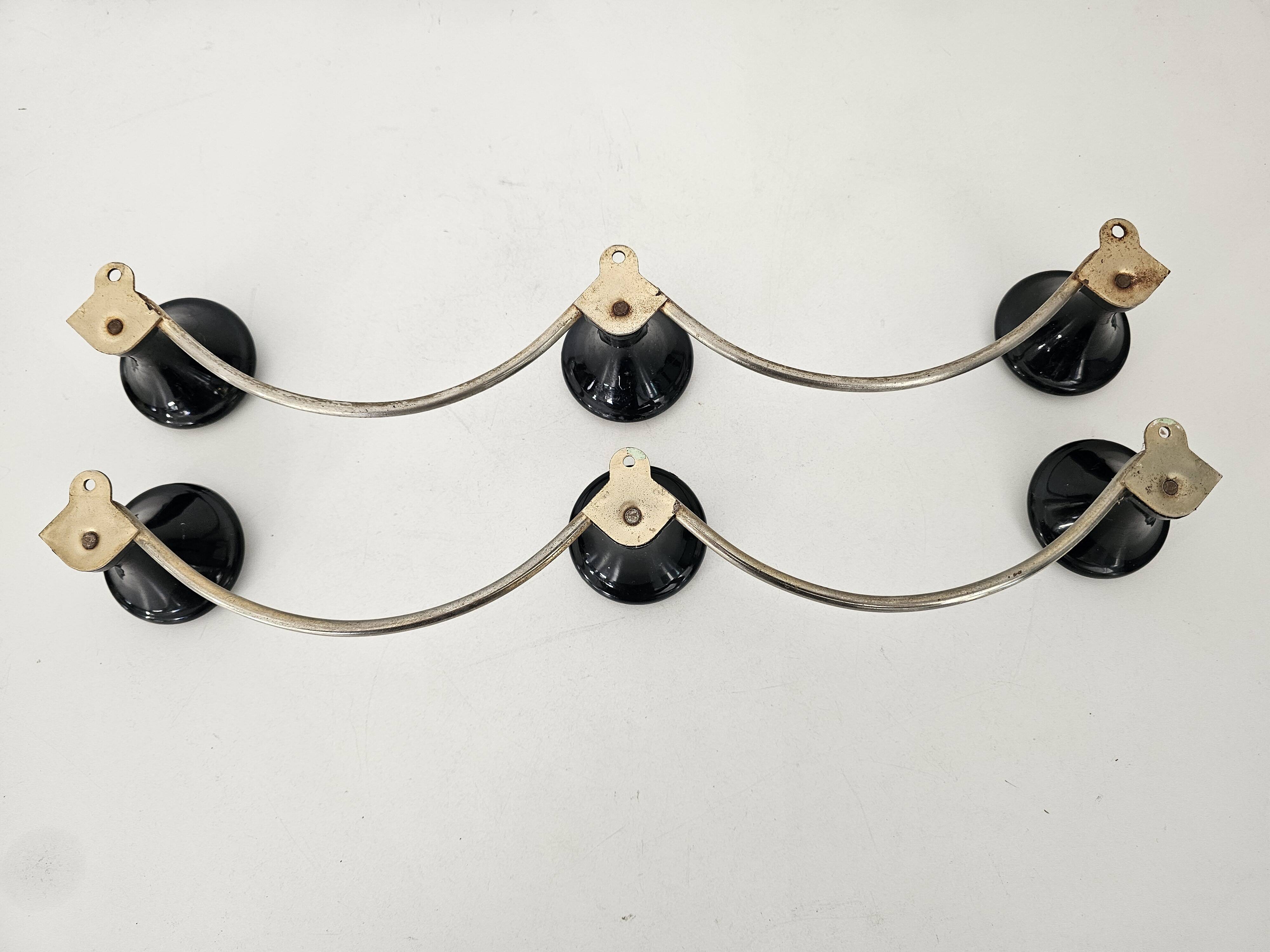 Set of 2 wave effect coat racks (3 hooks) from the 1960s.