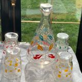 Carafe and 4 glasses with design and vintage patterns 1950/60