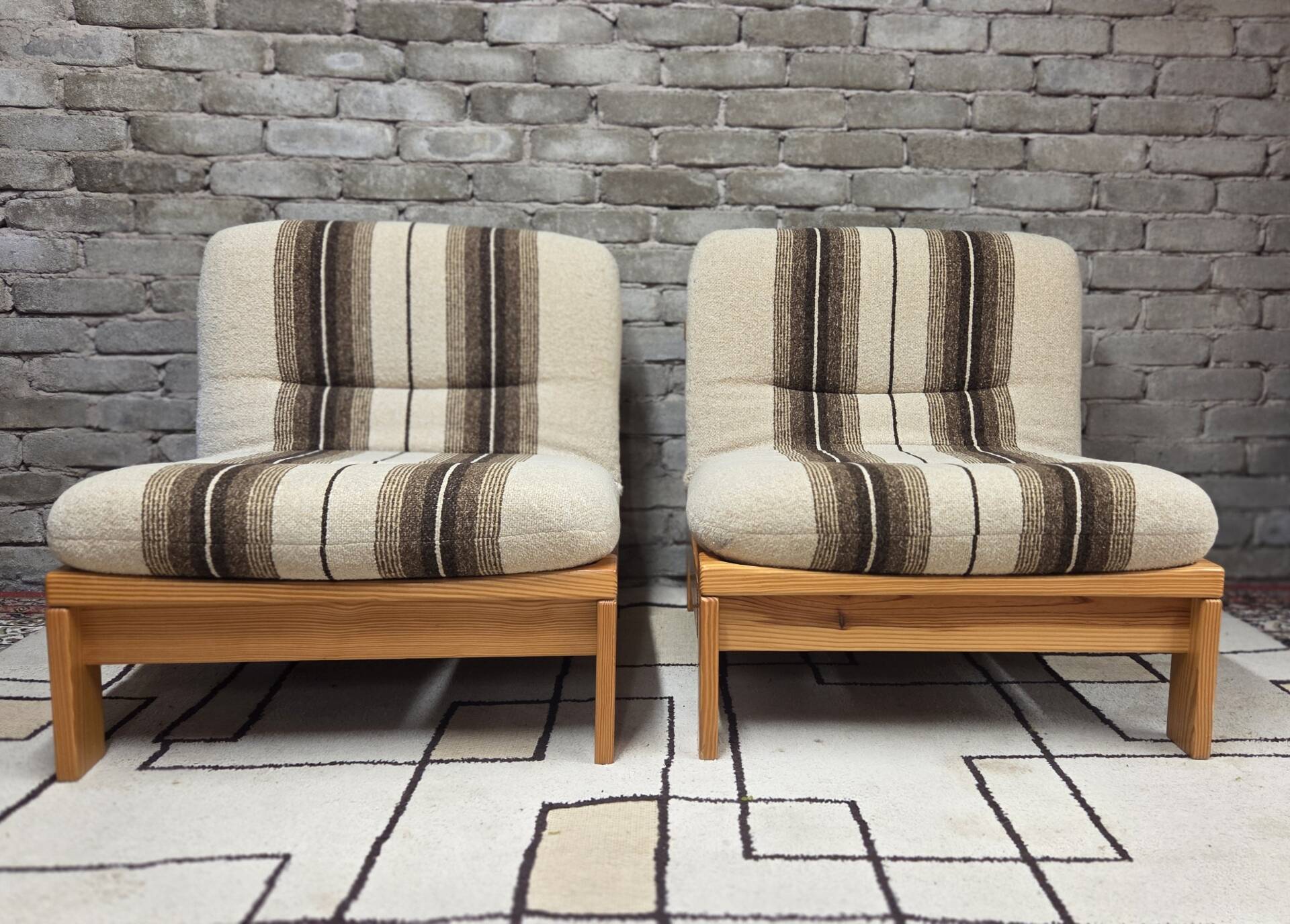 Pair of vintage 1970s armchairs in solid pine.