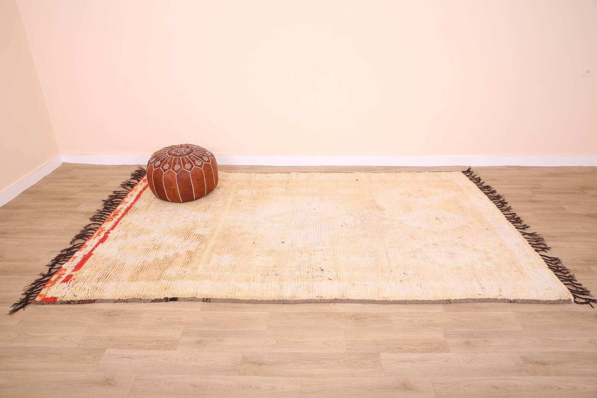 Pale Vintage Moroccan Rug 164 x 277 cm, Berber Handmade Wool Rug Yellow