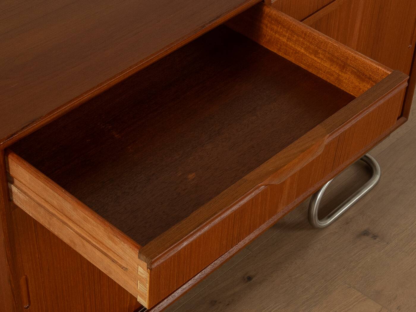 1960s chest of drawers with Bauhaus design