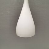 Lampe à suspension française en verre blanc laiteux, modèle gin fizz, produite par sce