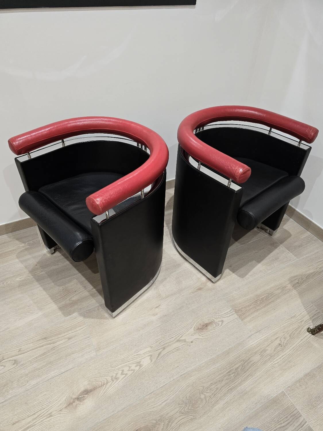 Paire de fauteille design cuir métal chromé 80’s