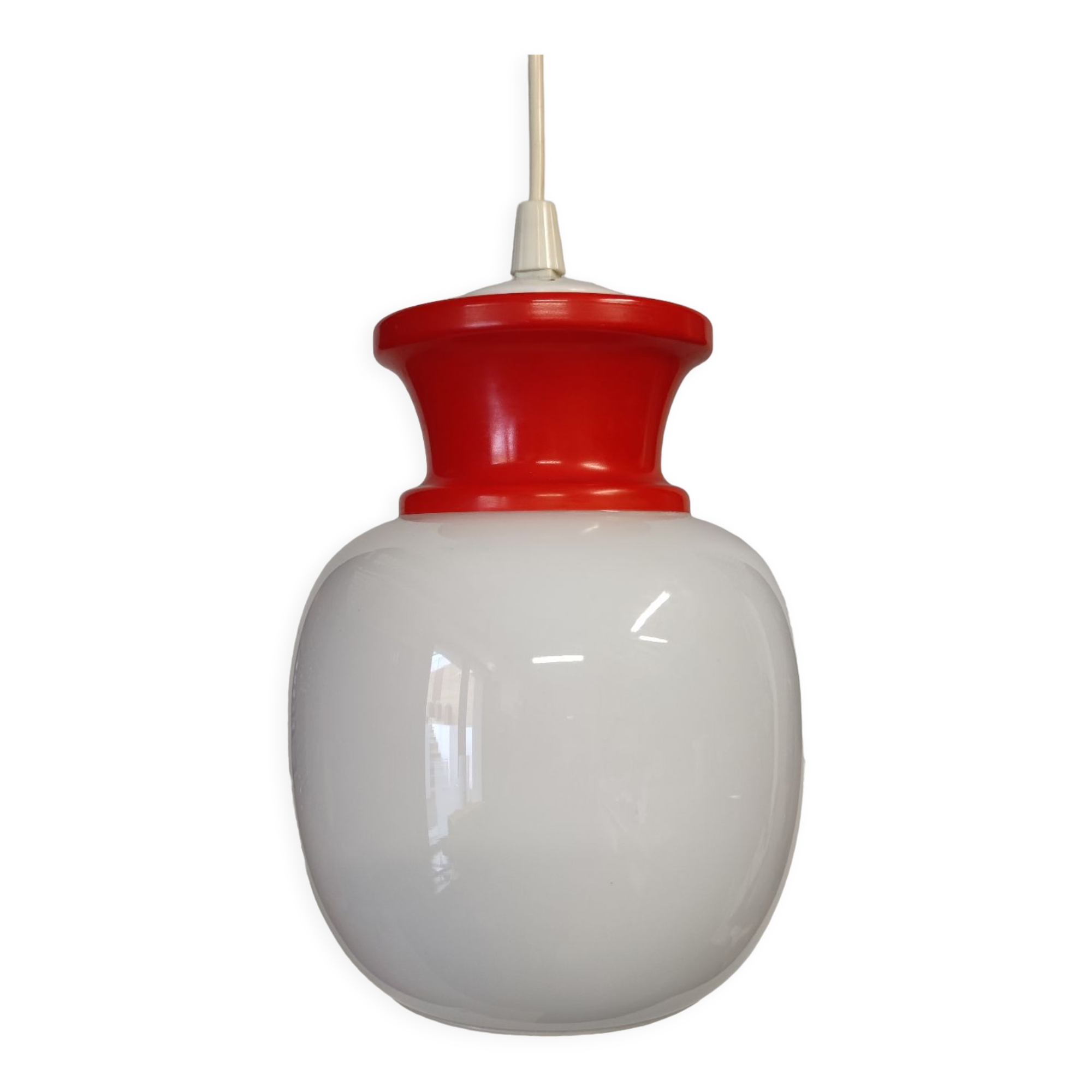 Opaline suspension