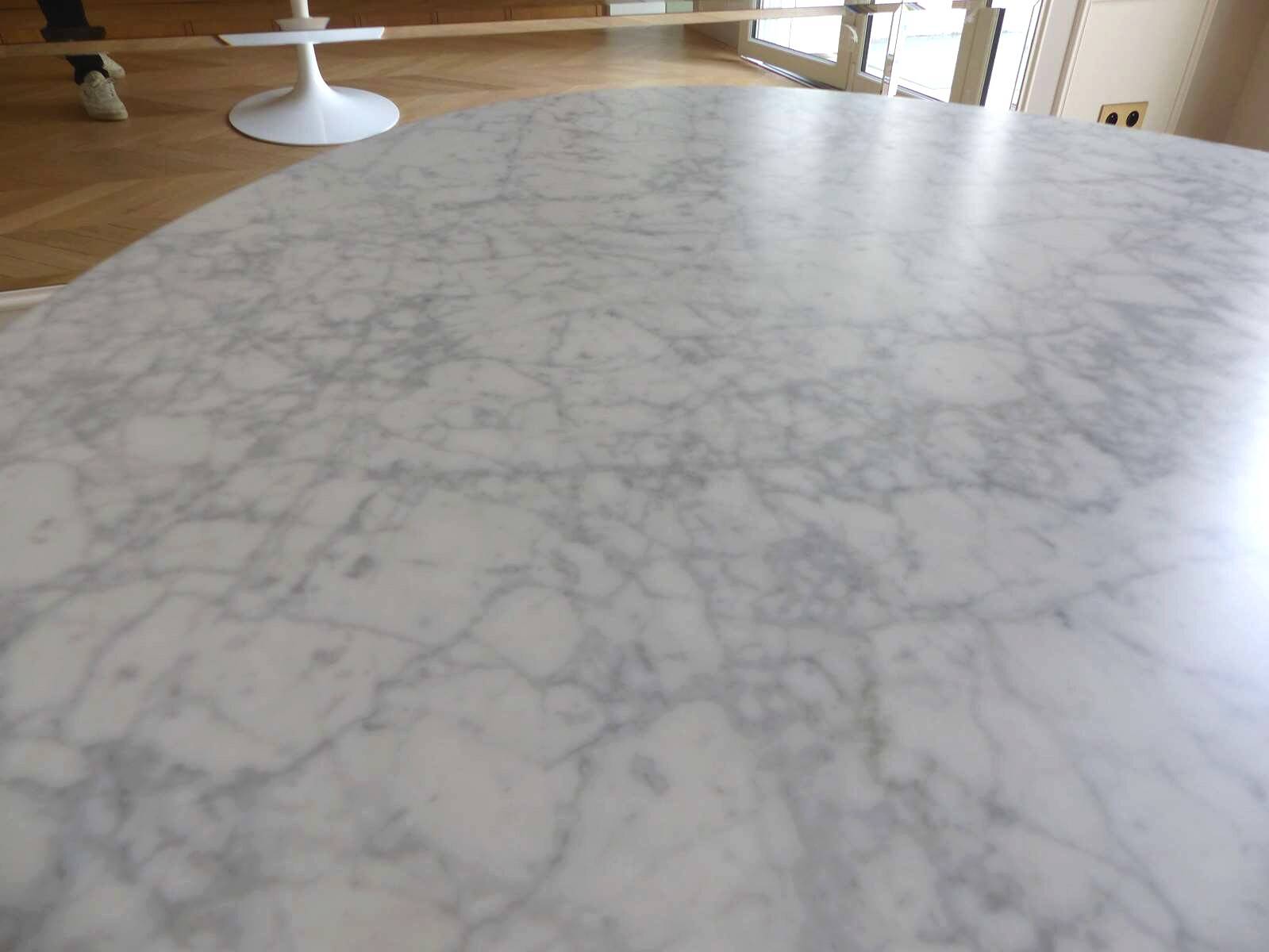 Saarinen Dining Table - Oval Statuarietto Marble KNOLL Eero Saarinen