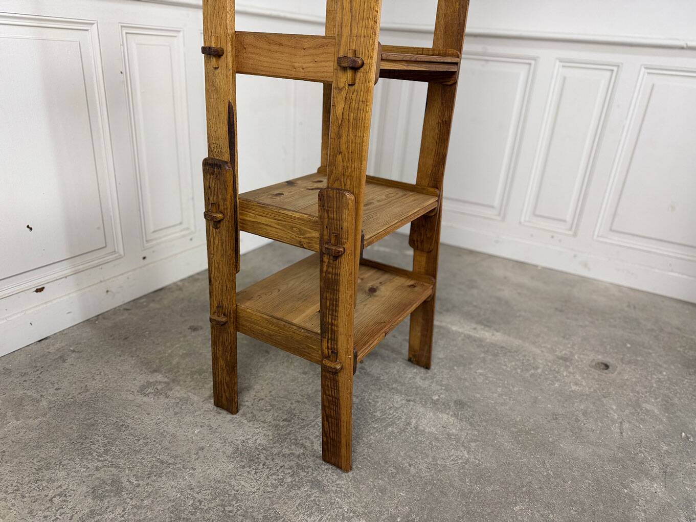 Brutalist shelf from the 1950s in beech wood.