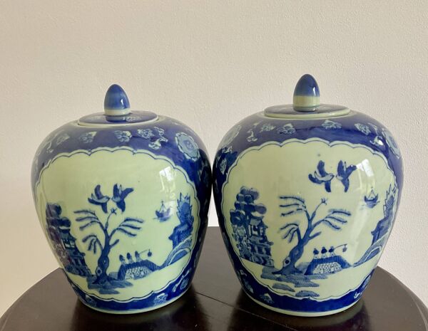 2 pots à gingembre décor bleu peint à la main