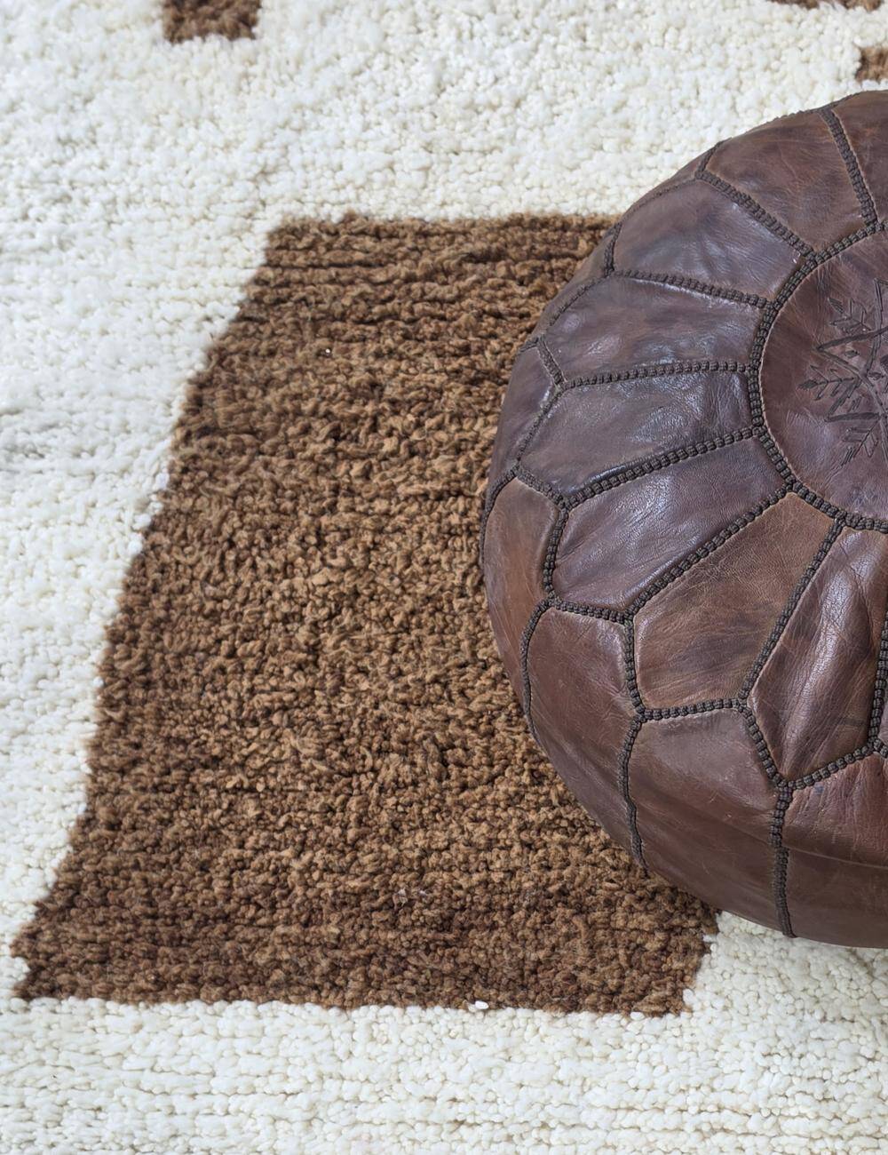 Modern handmade rug from Morocco - 303 x 255 cm
