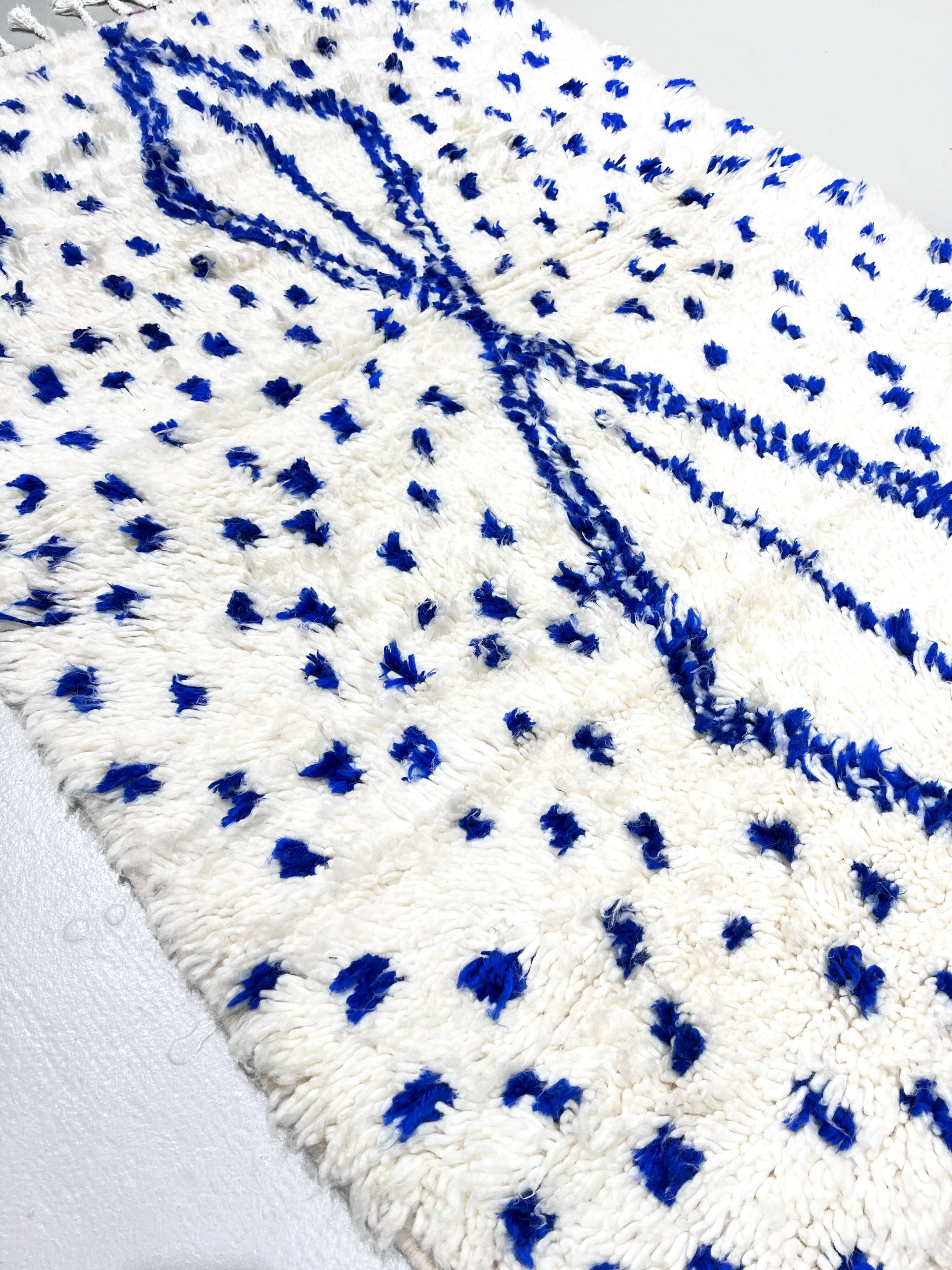 Azilal Moroccan Berber rug with Majorelle blue patterns, 1.52 x 1.02 m