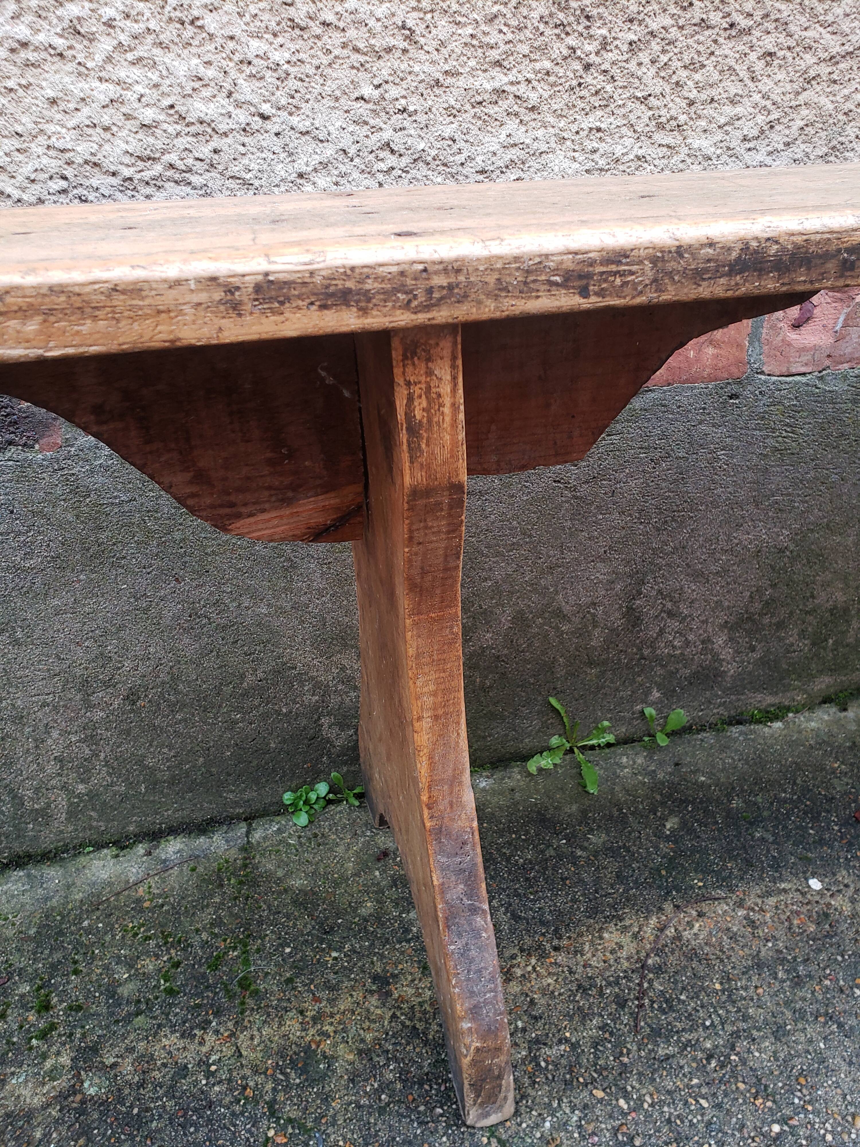 Wooden farm bench val de loi