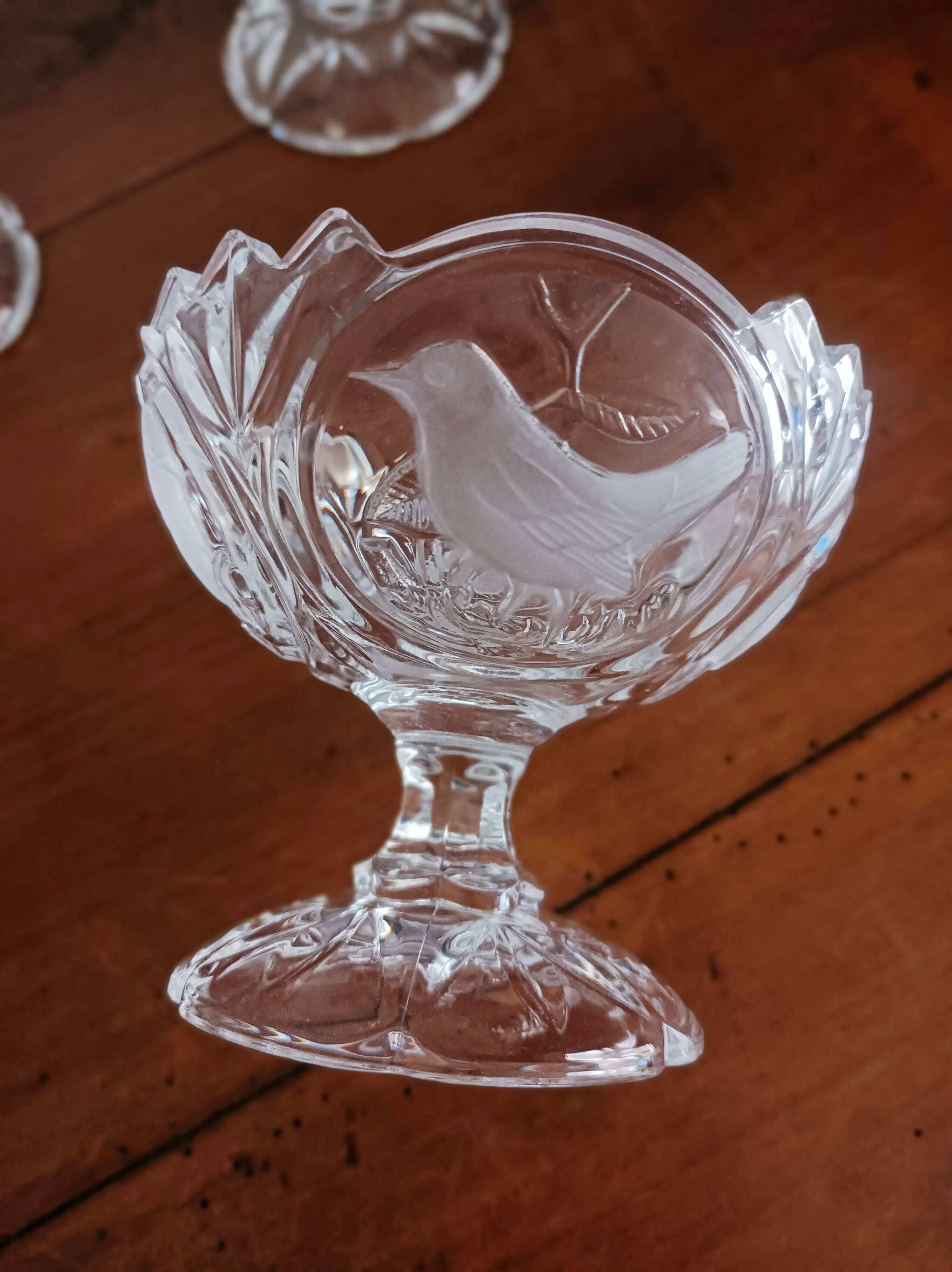 Set of 7 Arques crystal dessert bowls, Passereaux, bird decor