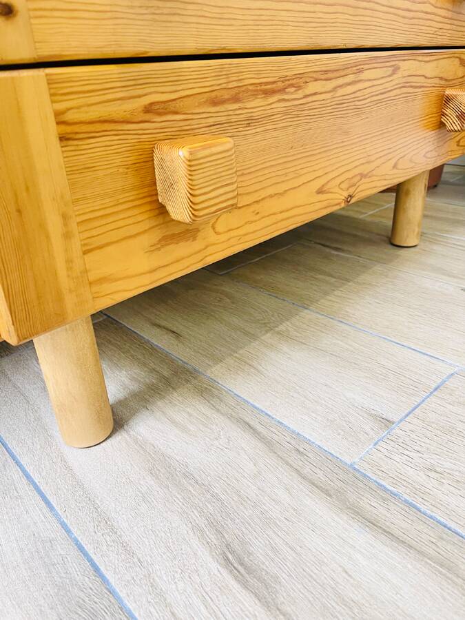 Pair of pine chests of drawers, circa 1970.