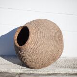 Old basket, burgundy XL straw and bramble, woven basket, interior decoration, pantry, cache