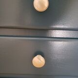 Former dresser