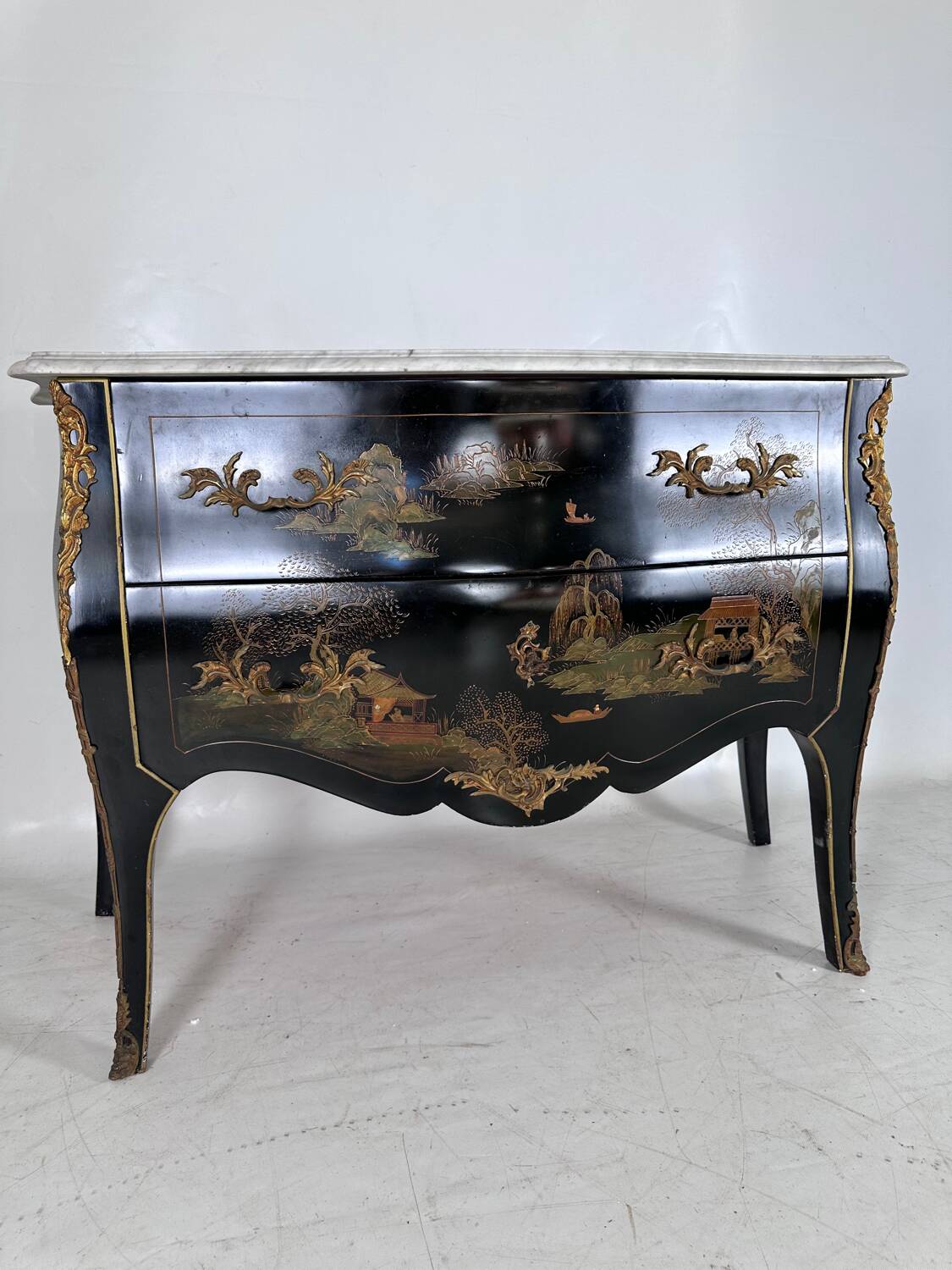 Chinese lacquered style commode