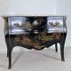 Commode de style en laque de Chine