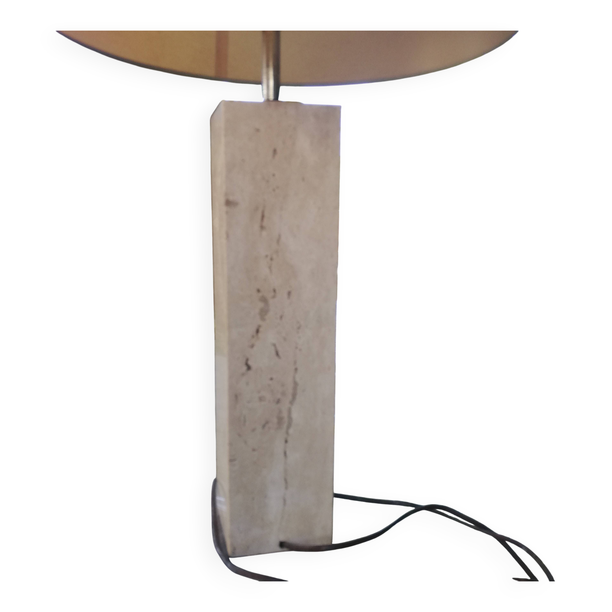 Pied de lampe en travertin