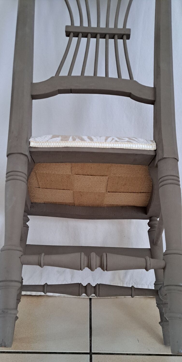 Nursing chair